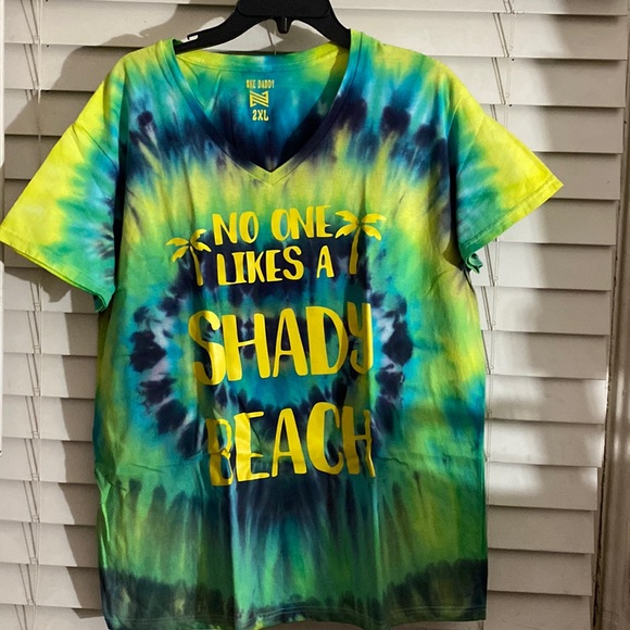 Woman’s Top - Picture 1 of 2